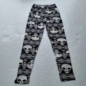 NWT Docele Legging One Size Fits Most Ankle Length Elastic Waist Skull Halloween